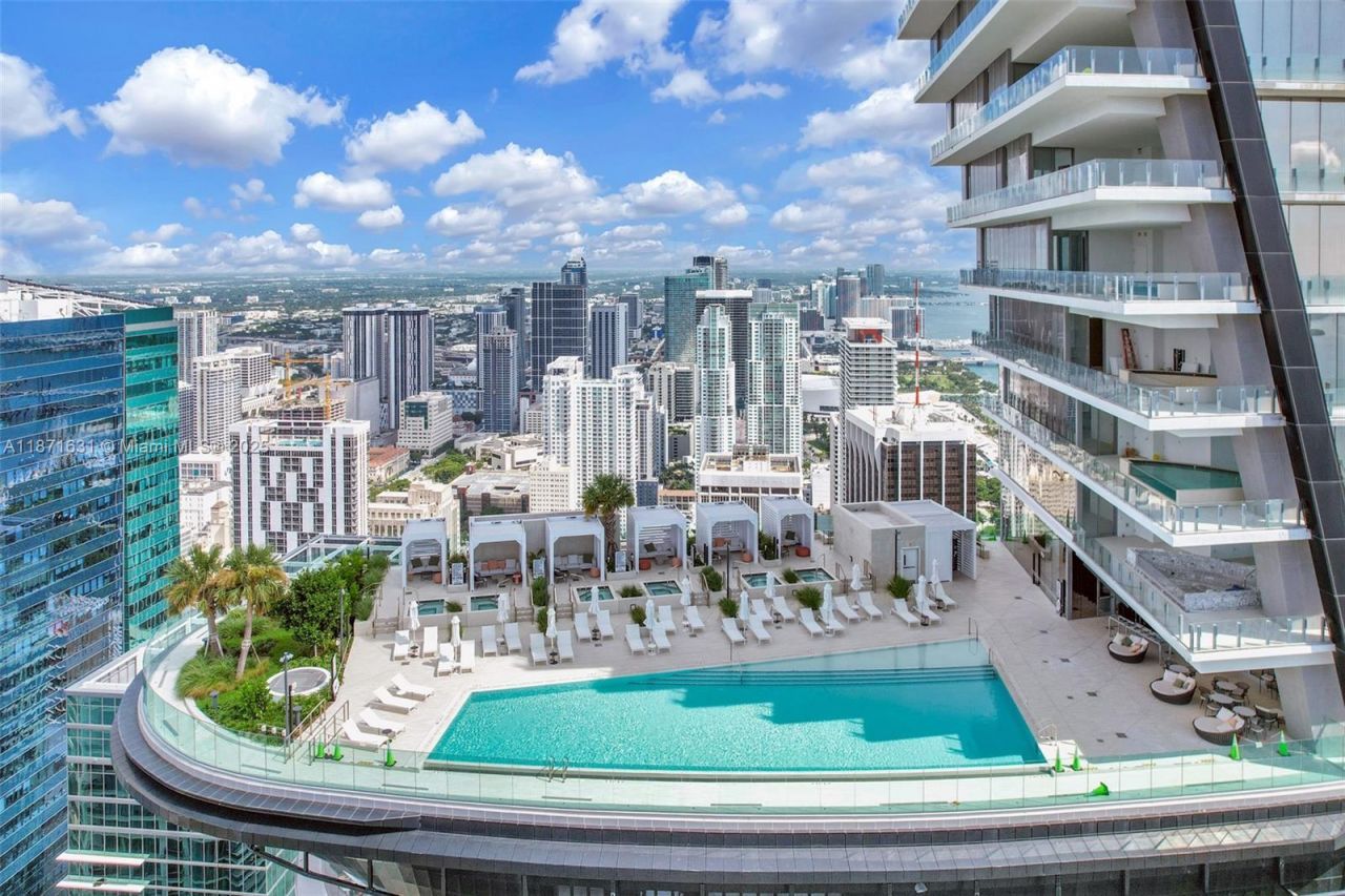 300 Biscayne Blvd Way, Unit 506E, Miami, FL 33131 Photo