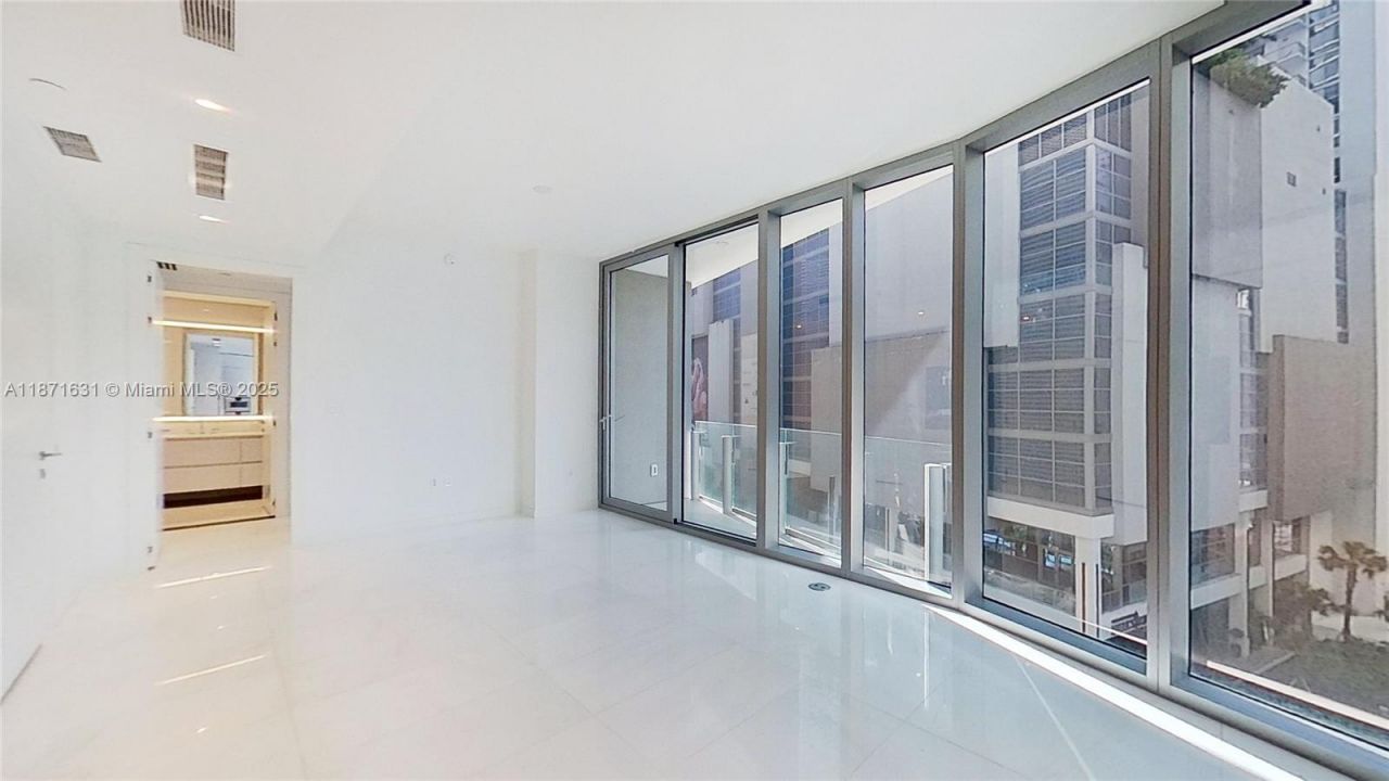 300 Biscayne Blvd Way, Unit 506E, Miami, FL 33131 Photo