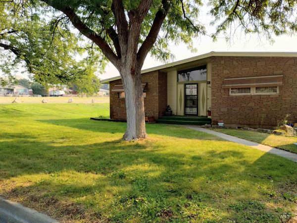 1298 E 2nd Street, Weiser, ID 83672