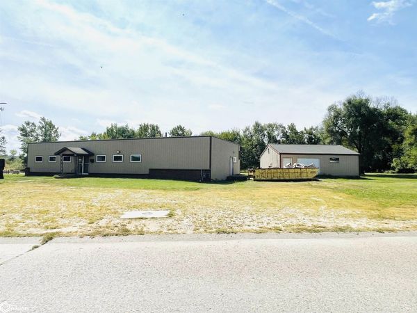 1404 Avenue M, Fort Madison, IA 52627