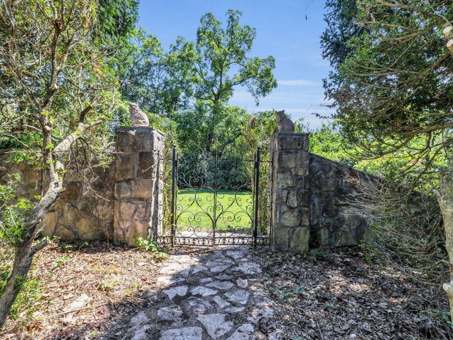 Property Image 61