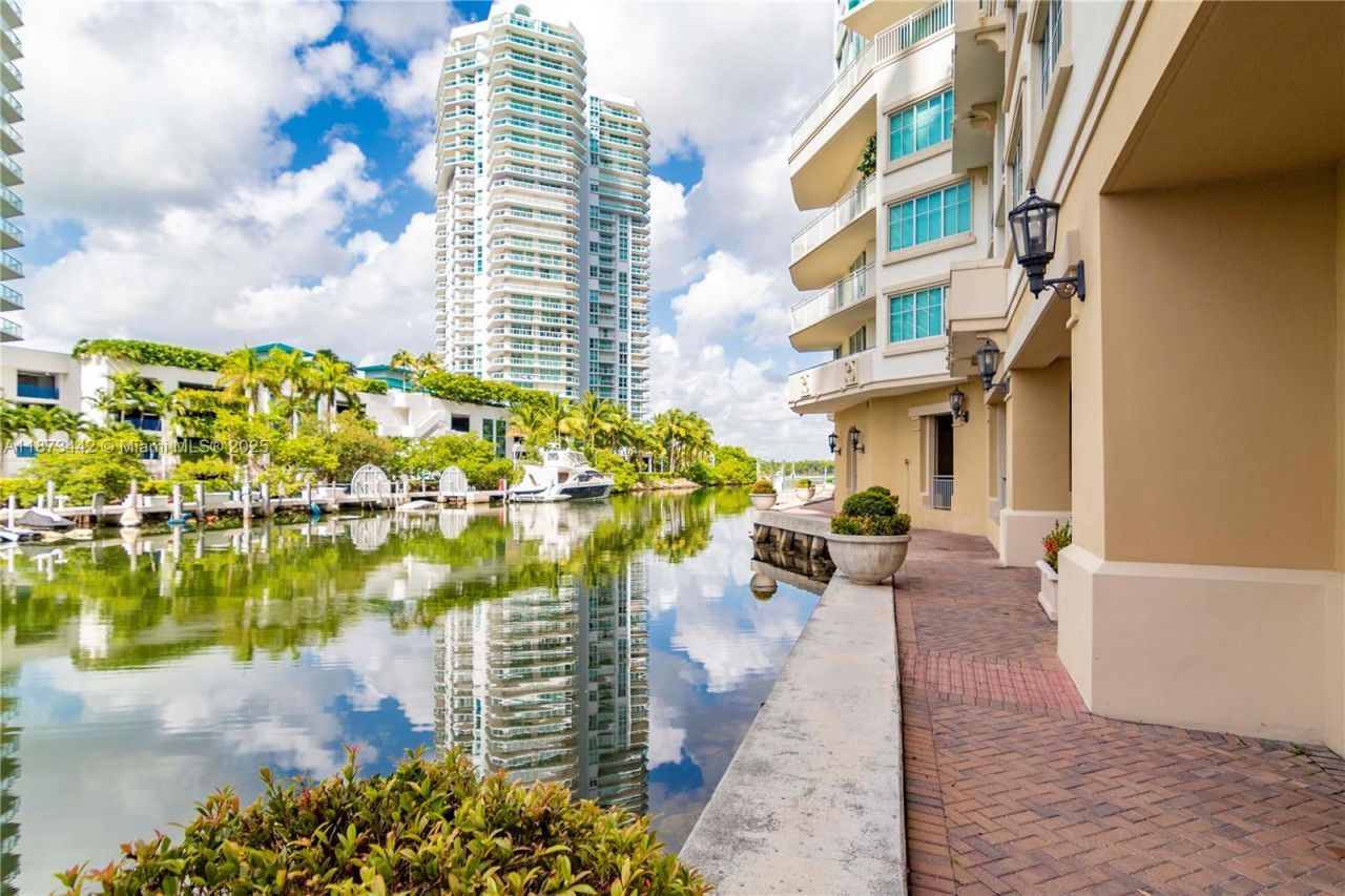 250 Sunny Isles Blvd, Unit 3-PH1, Sunny Isles Beach, FL 33160 Photo