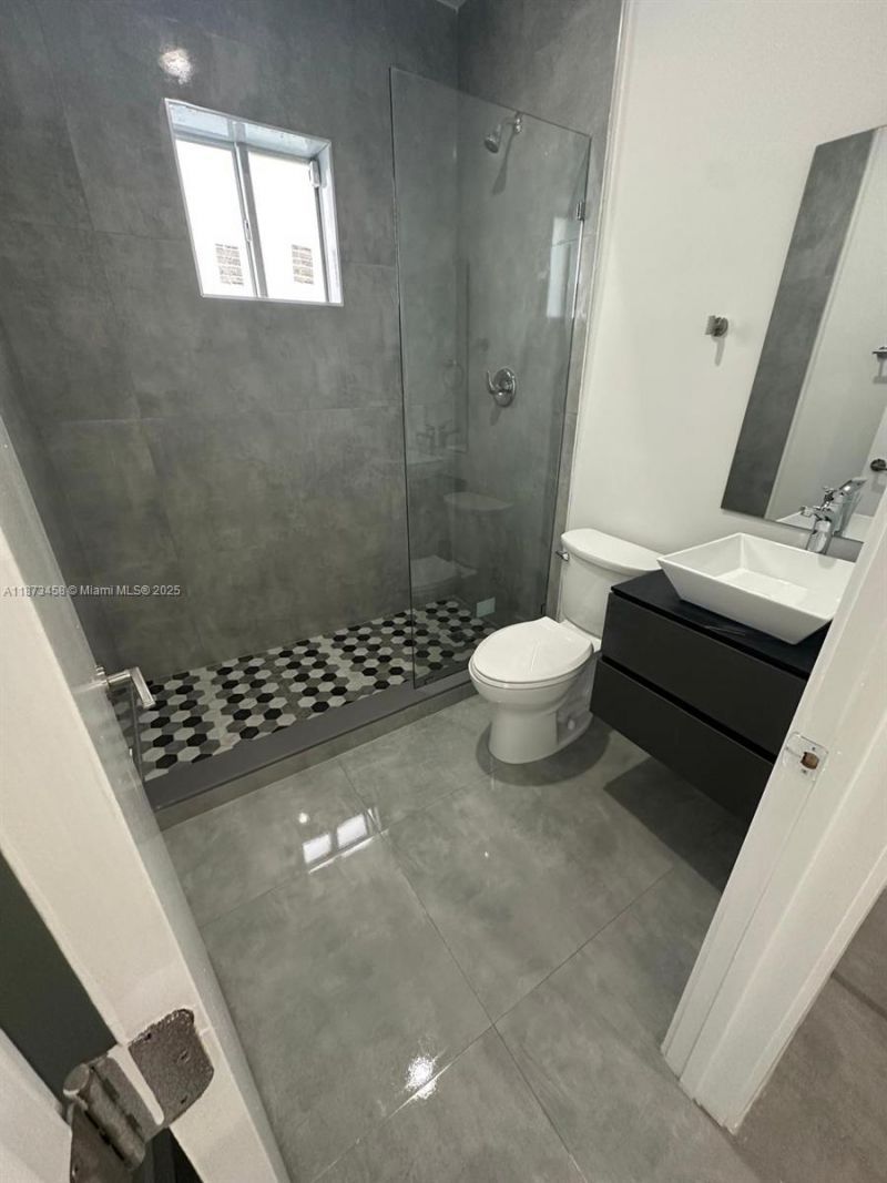 723 NW 19th Ave, Unit B, Fort Lauderdale, FL 33311 Photo