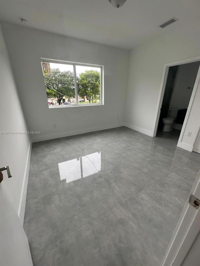 723 NW 19th Ave, Unit B, Fort Lauderdale, FL 33311 Photo