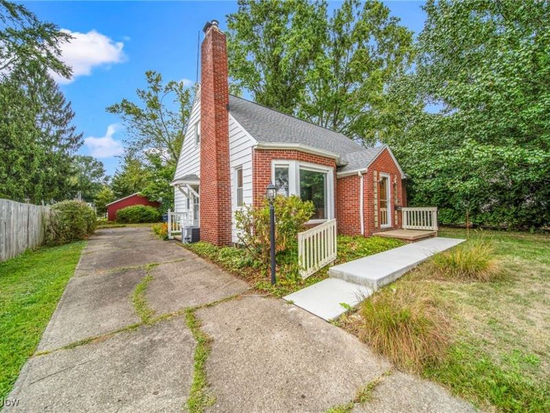 1505 Marlowe Avenue, Akron, OH 44313 Photo 2