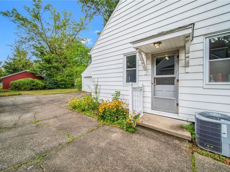 1505 Marlowe Avenue, Akron, OH 44313 Photo 3