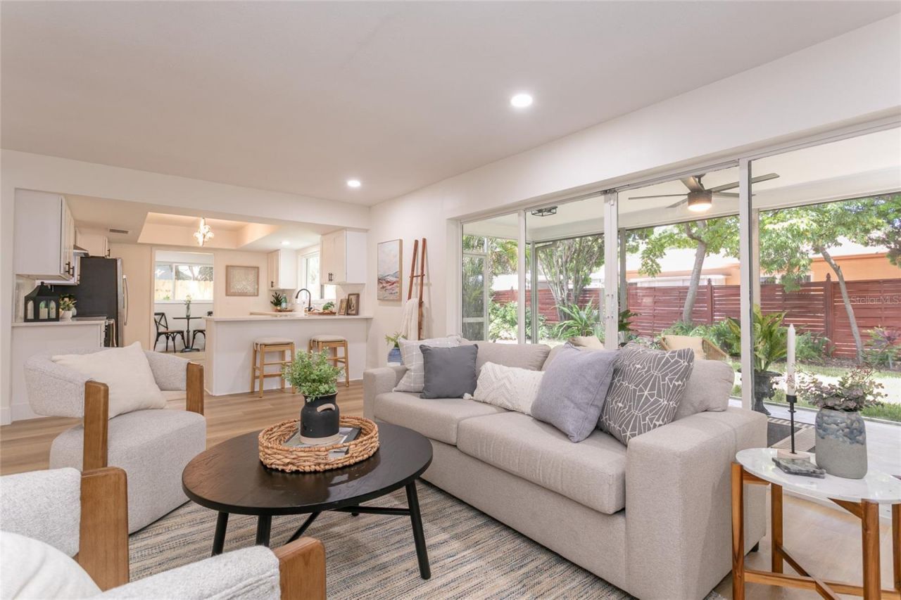 947 Sousa Drive, Largo, FL 33771 Photo