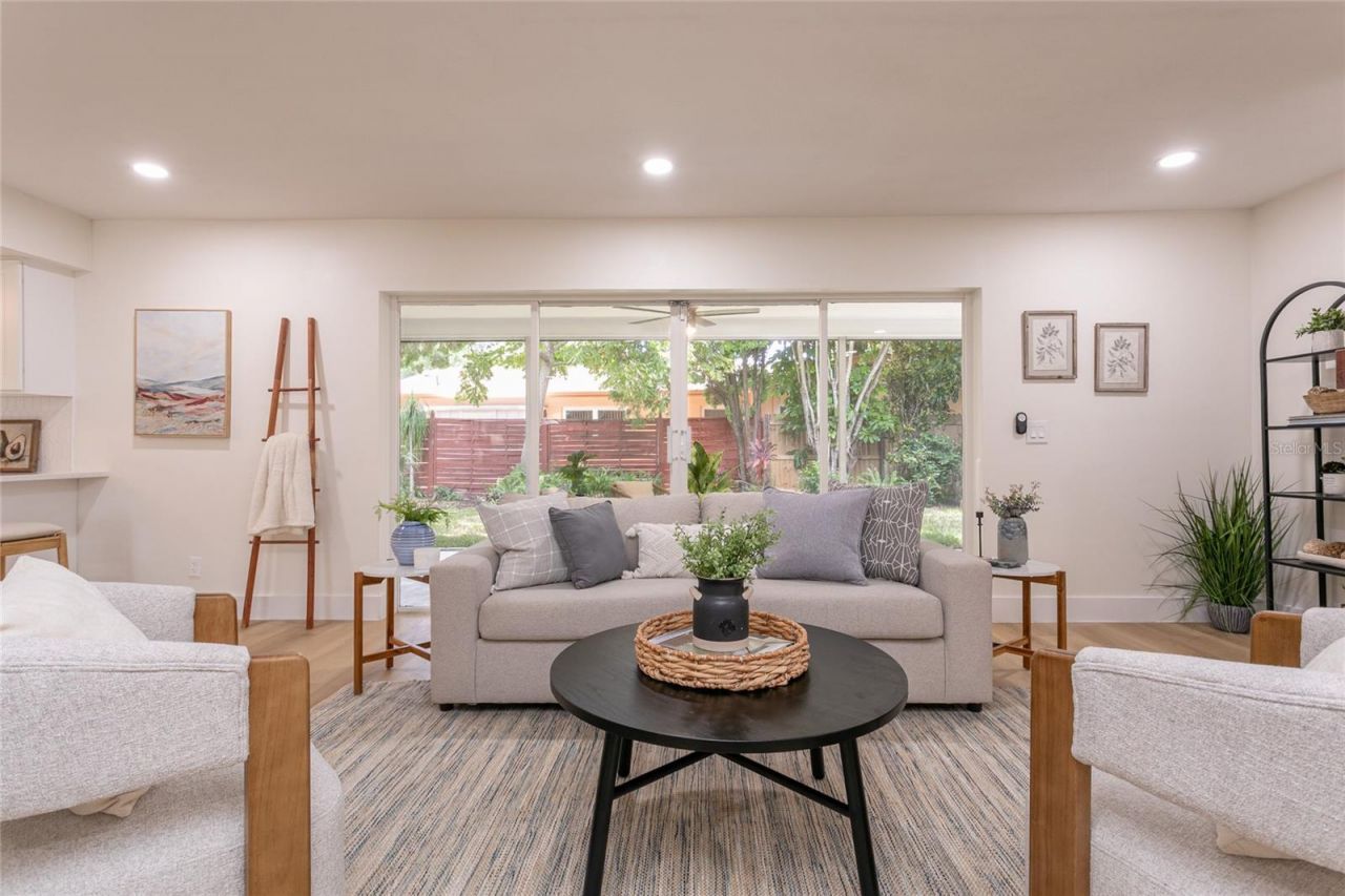 947 Sousa Drive, Largo, FL 33771 Photo