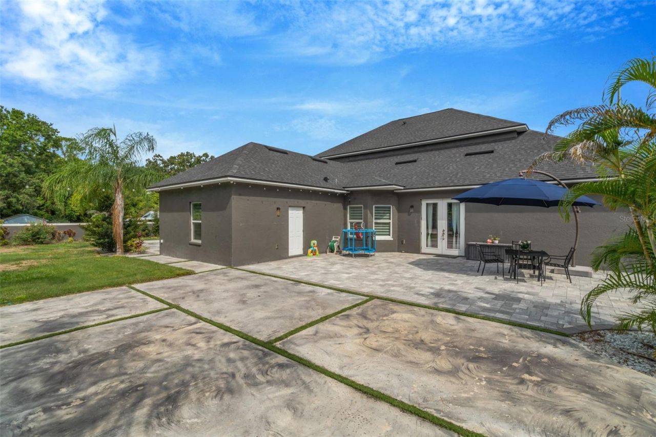 416 W Socrum Loop Road, Lakeland, FL 33809 Photo