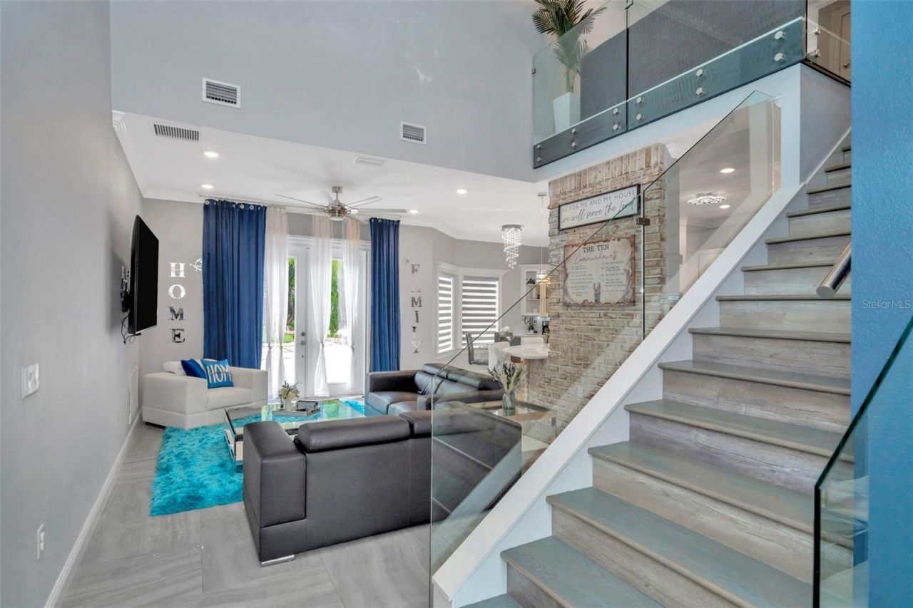 416 W Socrum Loop Road, Lakeland, FL 33809 Photo