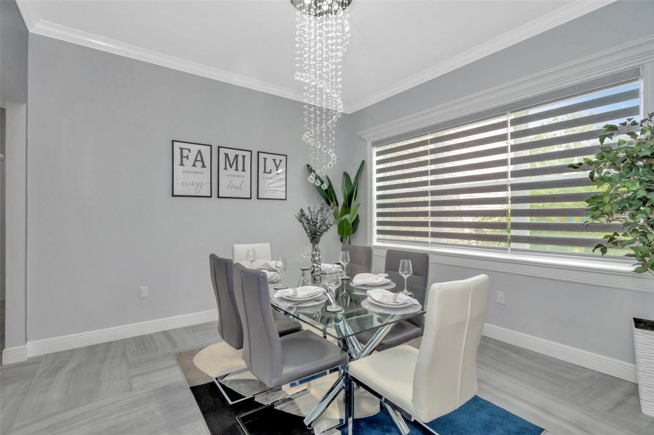 416 W Socrum Loop Road, Lakeland, FL 33809 Photo