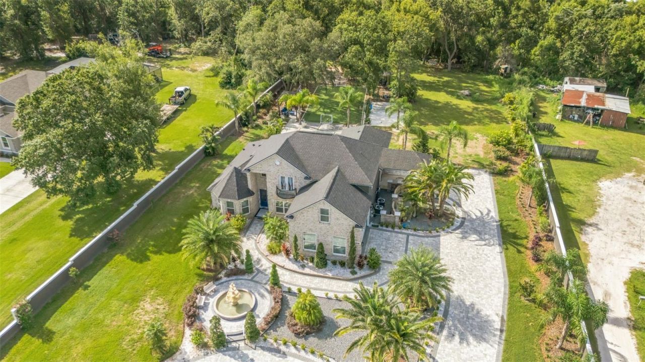 416 W Socrum Loop Road, Lakeland, FL 33809 Photo