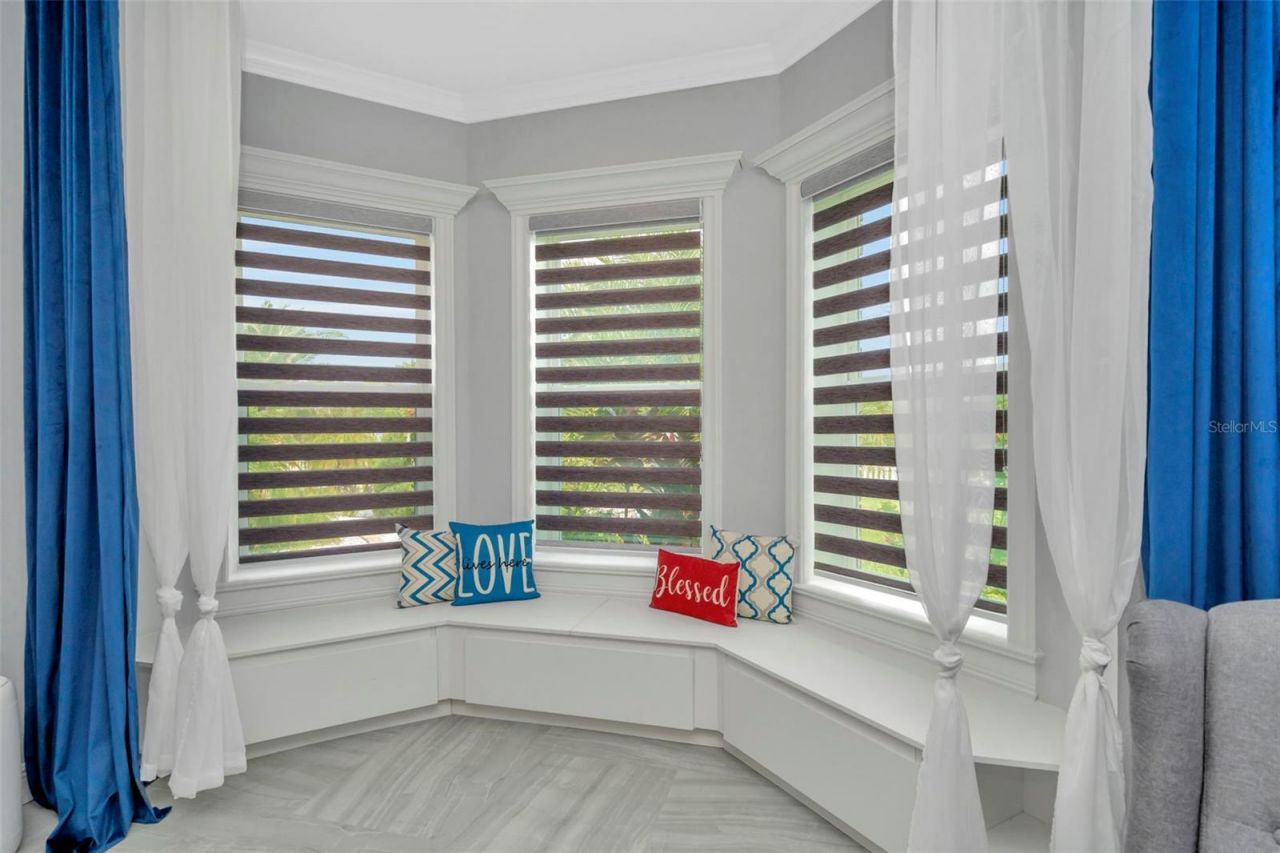 416 W Socrum Loop Road, Lakeland, FL 33809 Photo