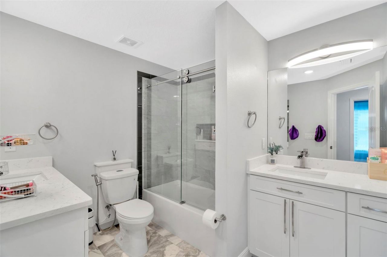 416 W Socrum Loop Road, Lakeland, FL 33809 Photo