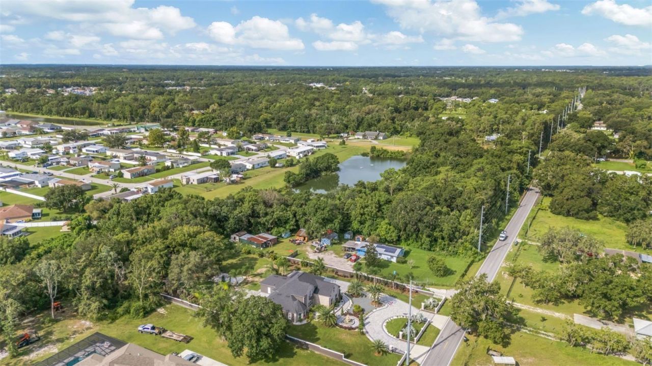 416 W Socrum Loop Road, Lakeland, FL 33809 Photo