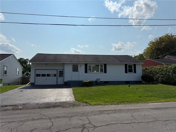111 Deborah Drive, Liverpool, NY 13088