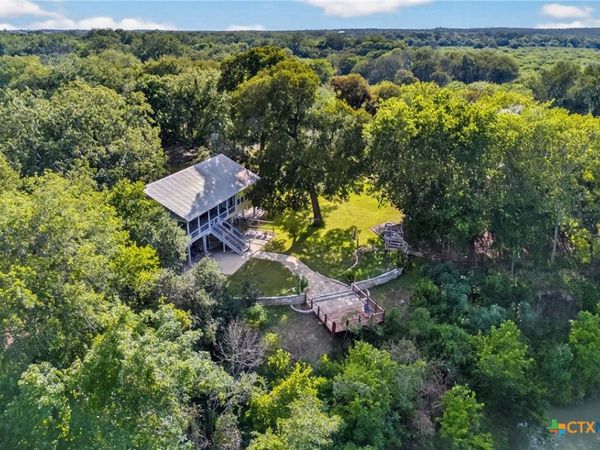 98 County Road 250, Gonzales, TX 78629