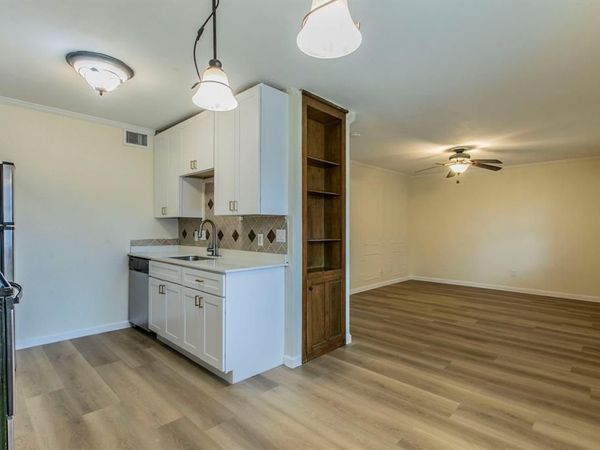 1214 Baylor Avenue, Unit 205, Waco, TX 76706