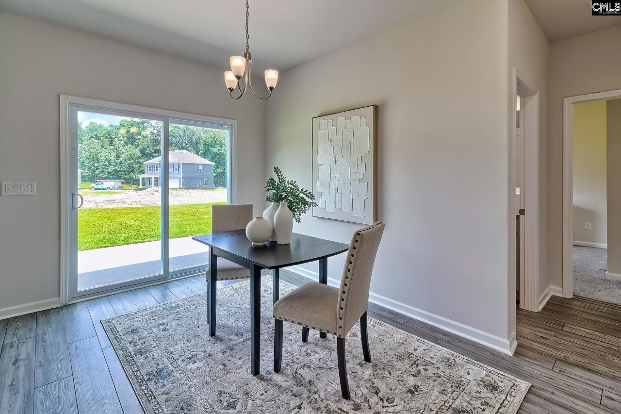 712 Samantha Street Photo 16