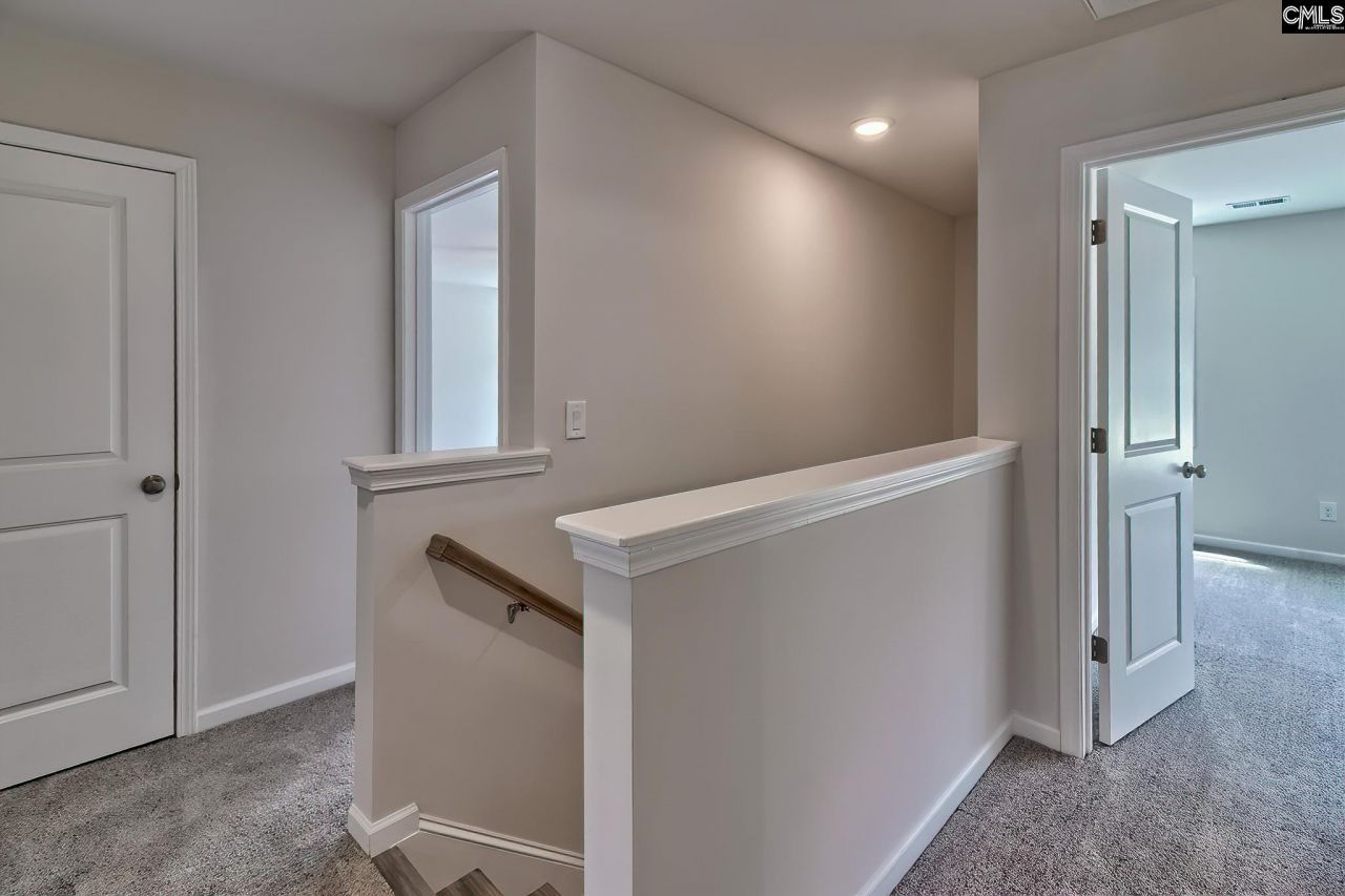 712 Samantha Street Photo 21