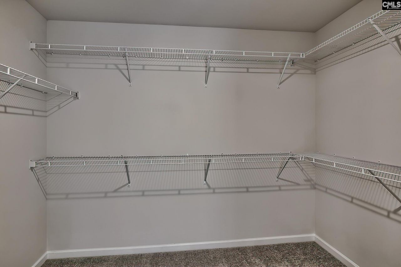 712 Samantha Street Photo 28