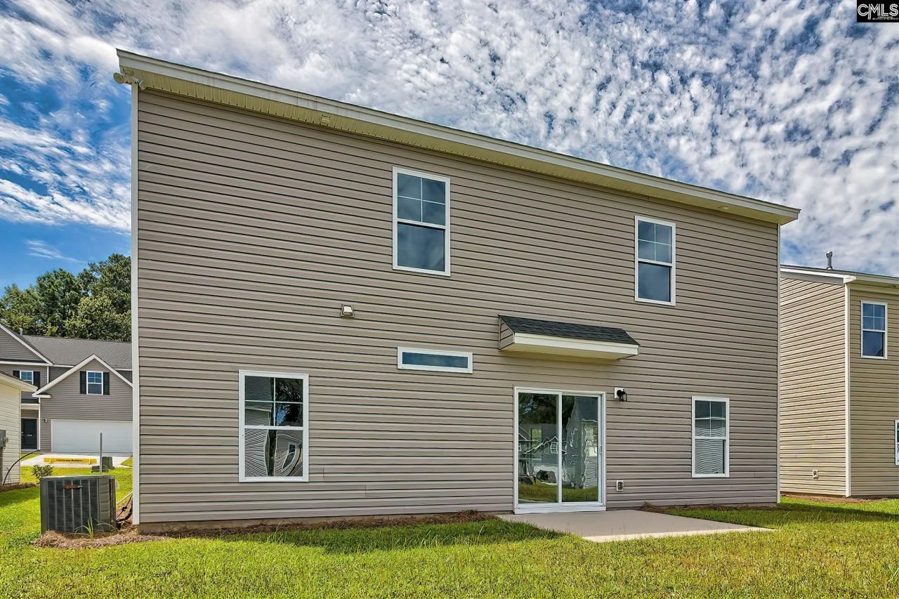 712 Samantha Street Photo 38