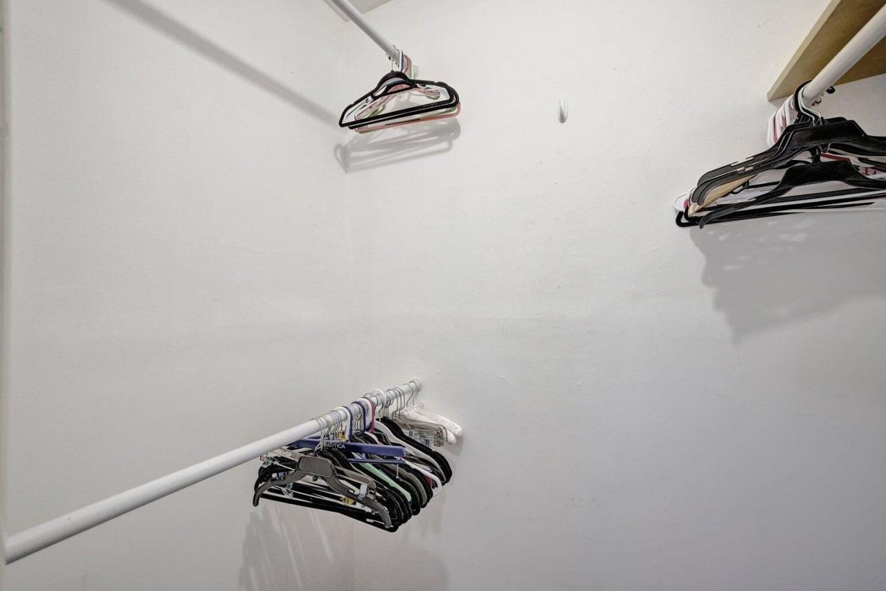 2400 NE 33rd Avenue, Unit 211, Fort Lauderdale, FL 33305 Photo