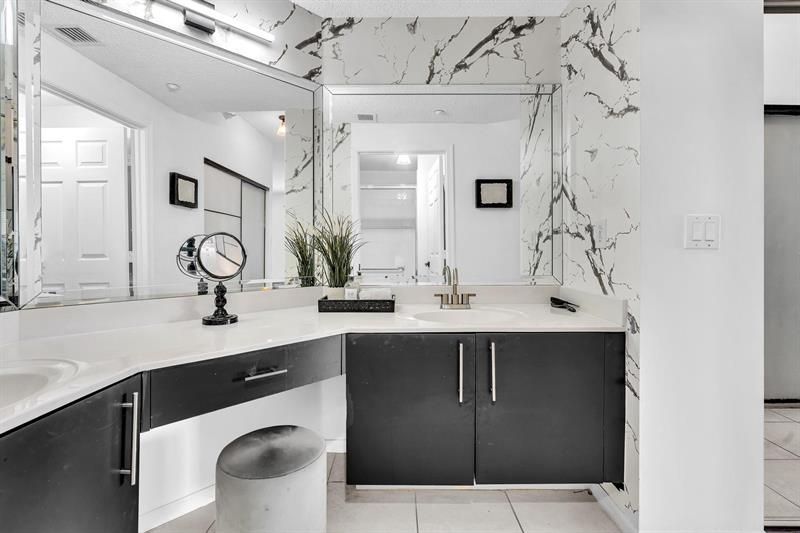 7775 Southampton Terrace, Unit 405, Tamarac, FL 33321 Photo