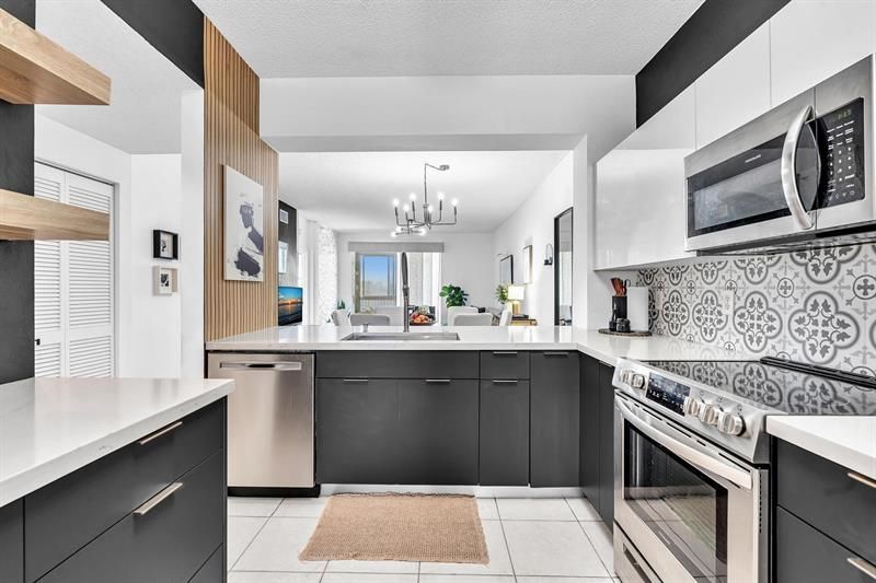 7775 Southampton Terrace, Unit 405, Tamarac, FL 33321 Photo