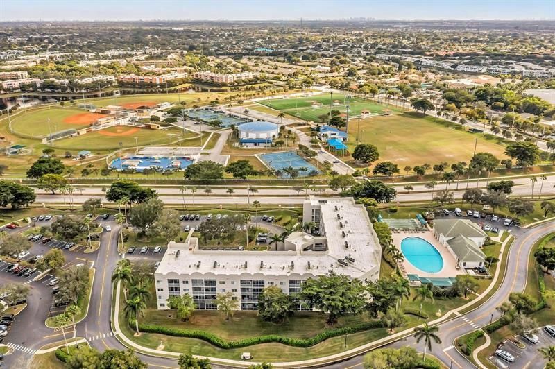 7775 Southampton Terrace, Unit 405, Tamarac, FL 33321 Photo