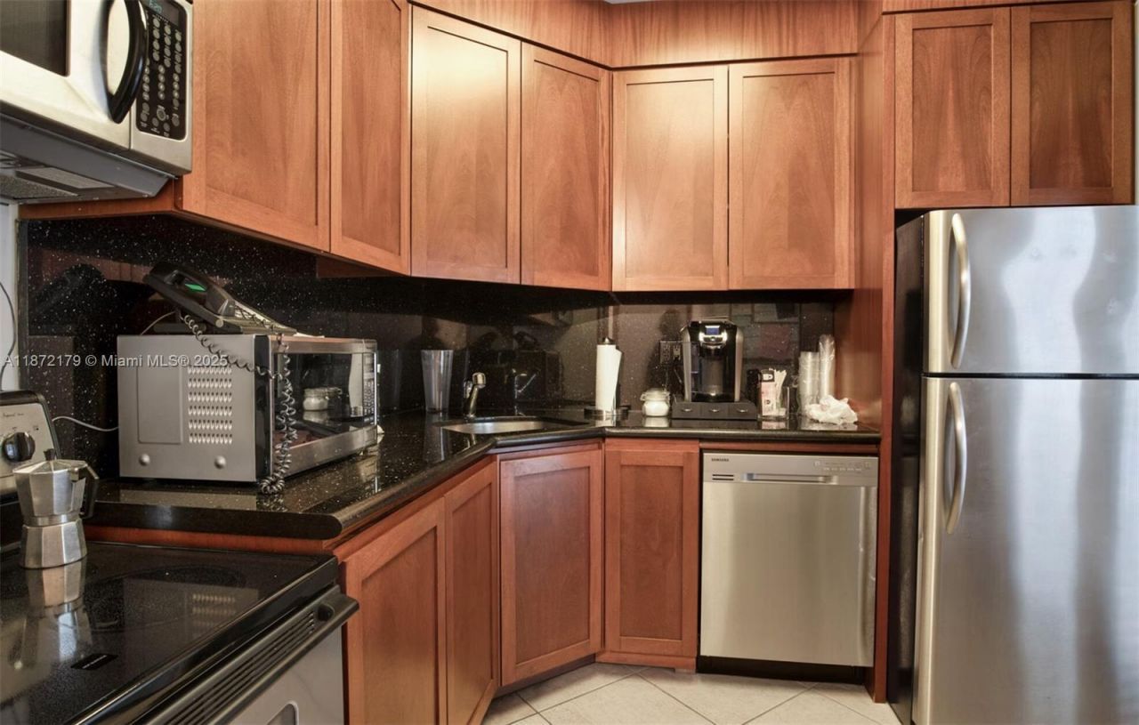 4551 Ponce De Leon Blvd, Coral Gables, FL 33146 Photo