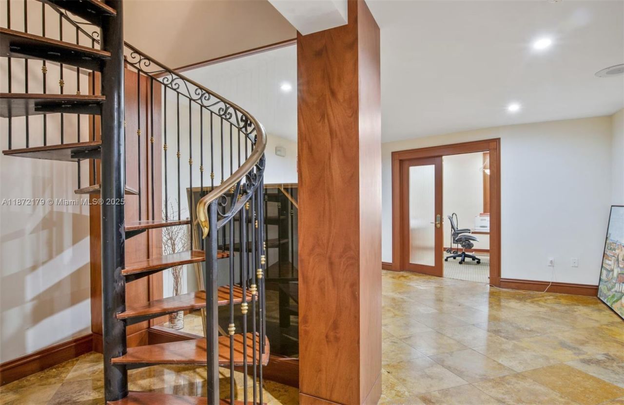 4551 Ponce De Leon Blvd, Coral Gables, FL 33146 Photo