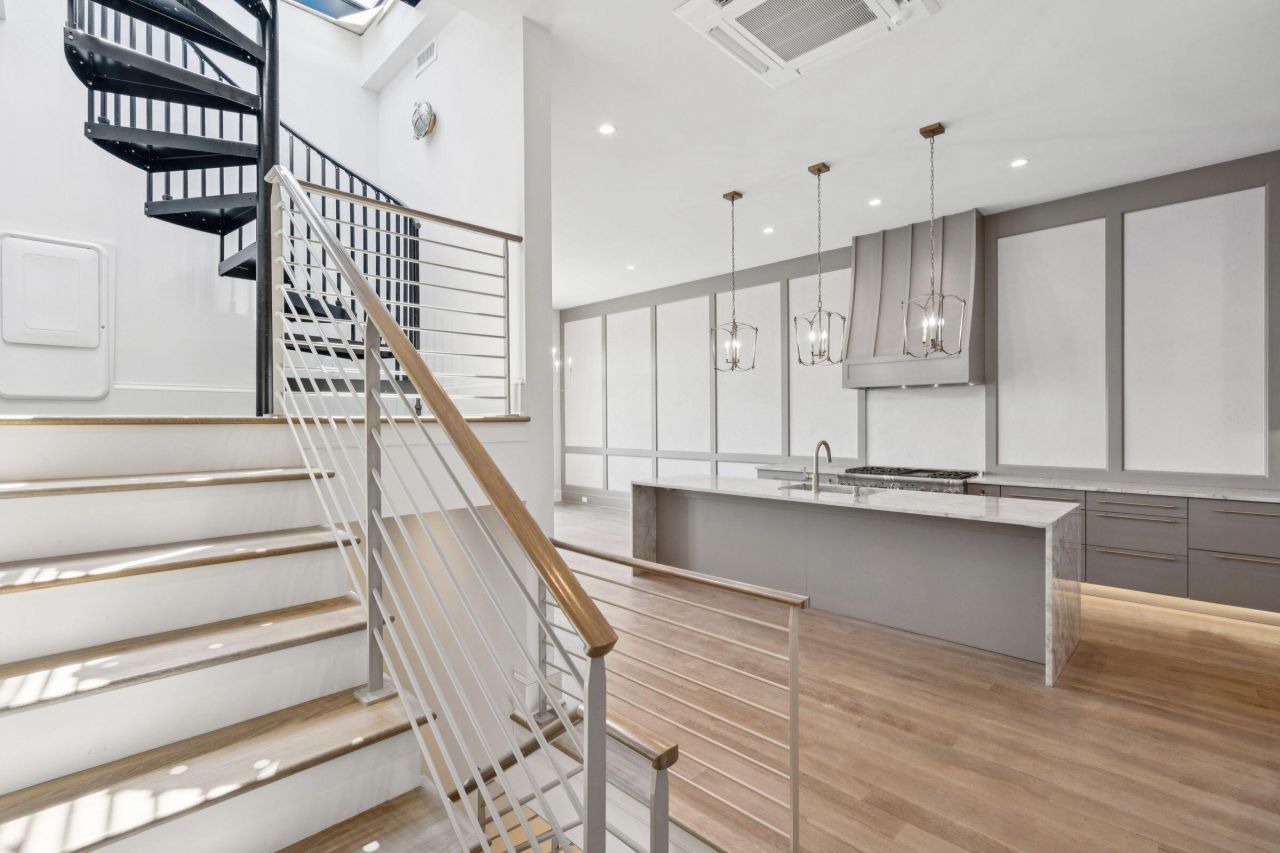 4 Exchange Street Photo 10