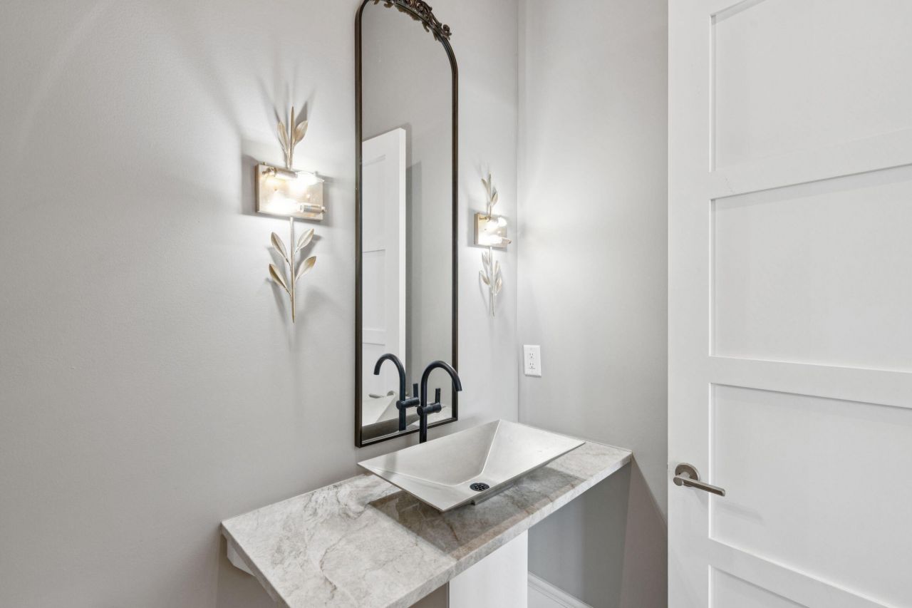 4 Exchange Street Photo 20