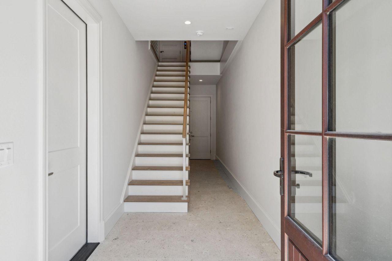 4 Exchange Street Photo 8