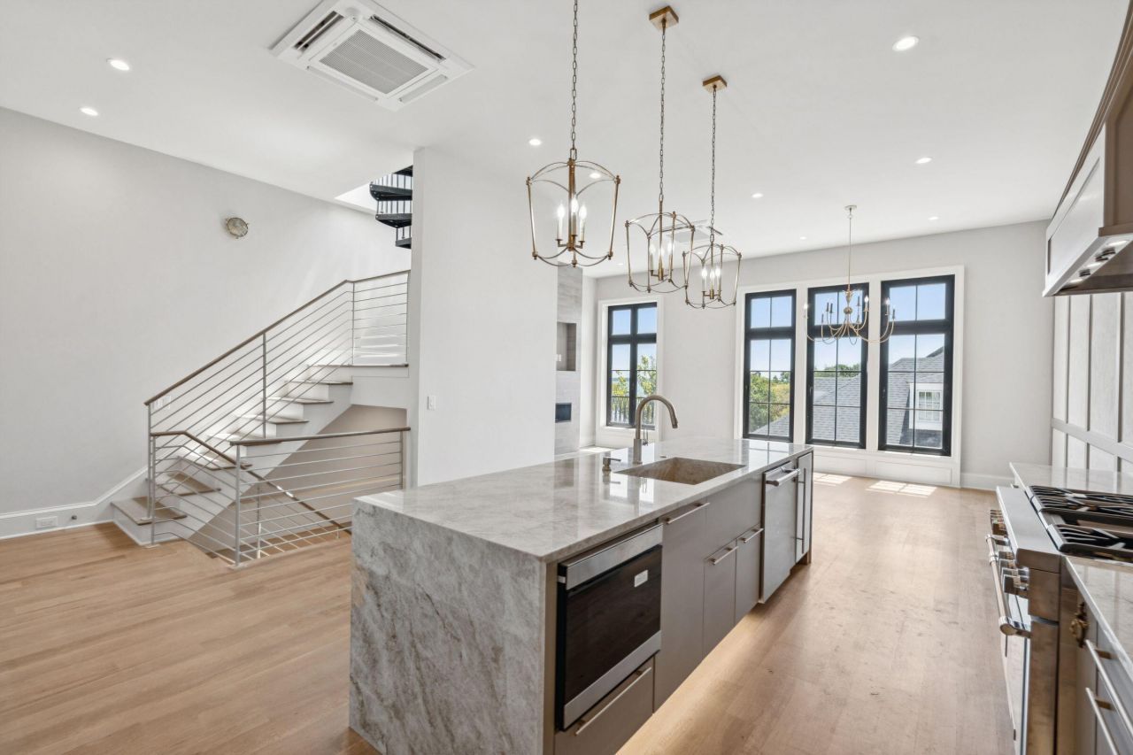 4 Exchange Street Photo 9