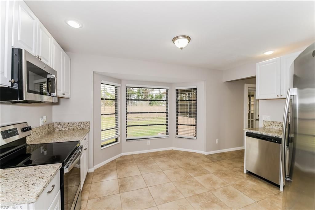 1005 SW 22nd Ter, Cape Coral, FL 33991 Photo