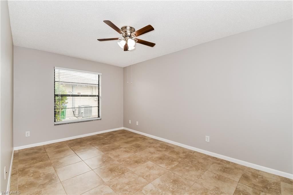 1005 SW 22nd Ter, Cape Coral, FL 33991 Photo
