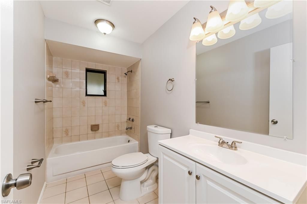 1005 SW 22nd Ter, Cape Coral, FL 33991 Photo