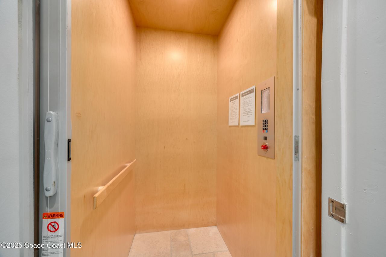 226 S Atlantic Avenue E, Cocoa Beach, FL 32931 Photo