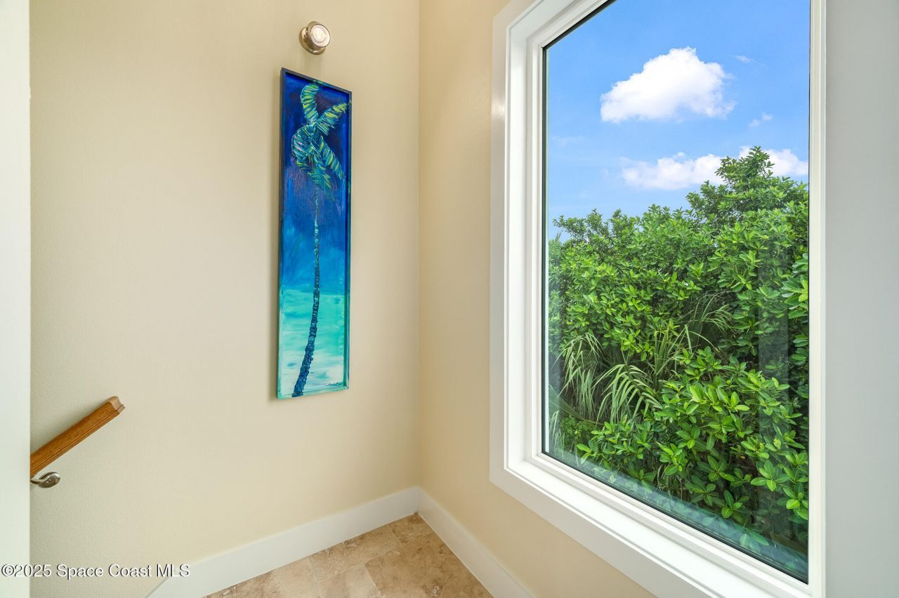 226 S Atlantic Avenue E, Cocoa Beach, FL 32931 Photo