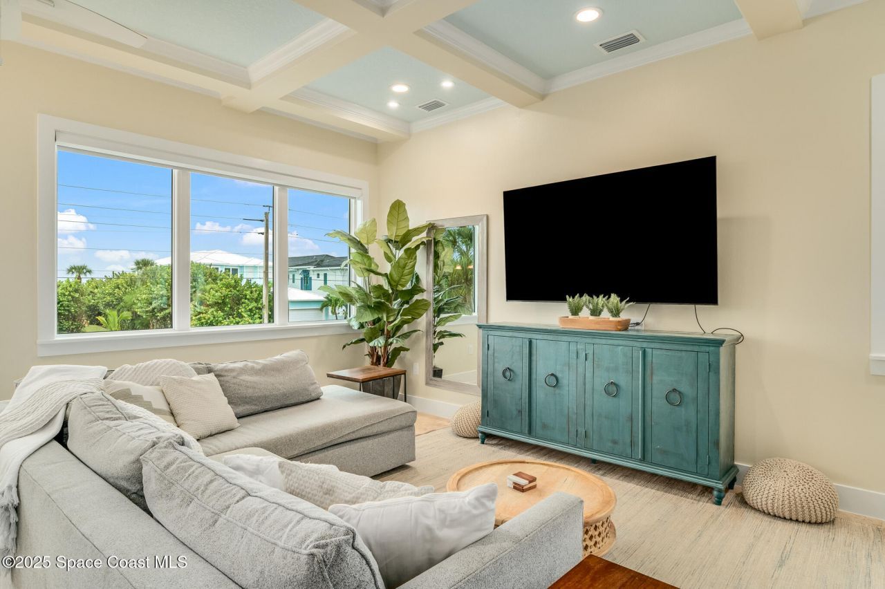 226 S Atlantic Avenue E, Cocoa Beach, FL 32931 Photo