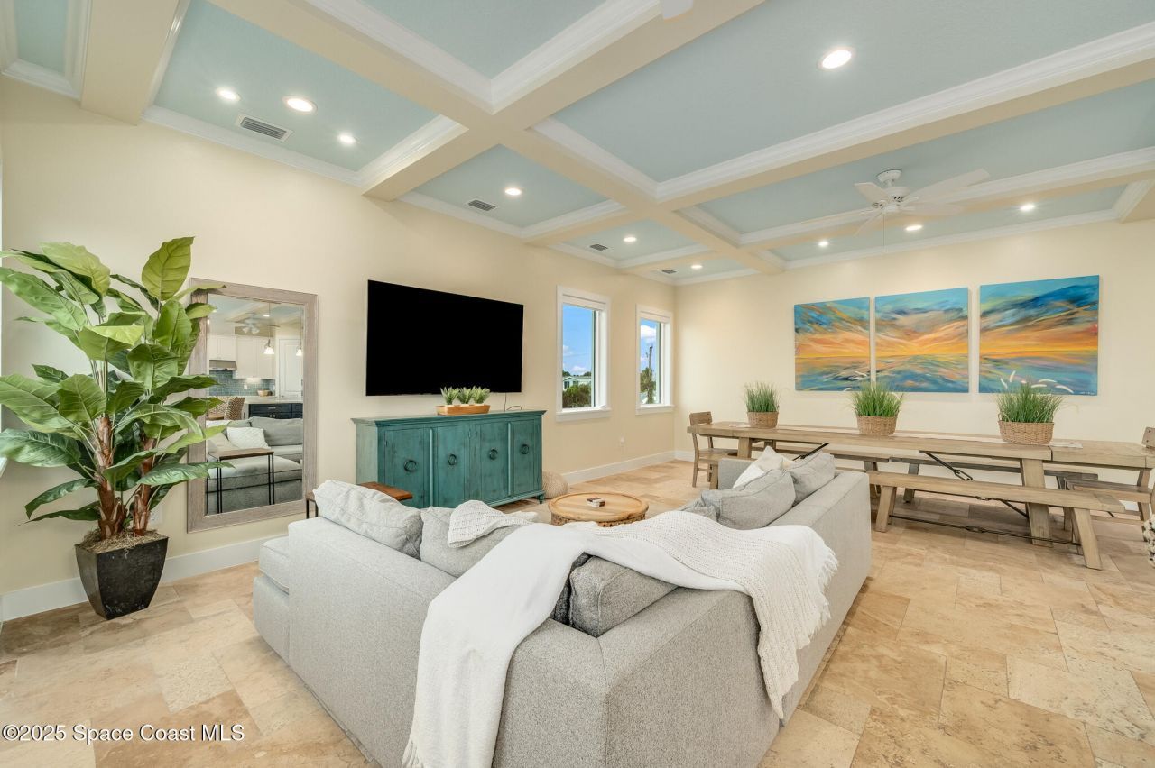 226 S Atlantic Avenue E, Cocoa Beach, FL 32931 Photo