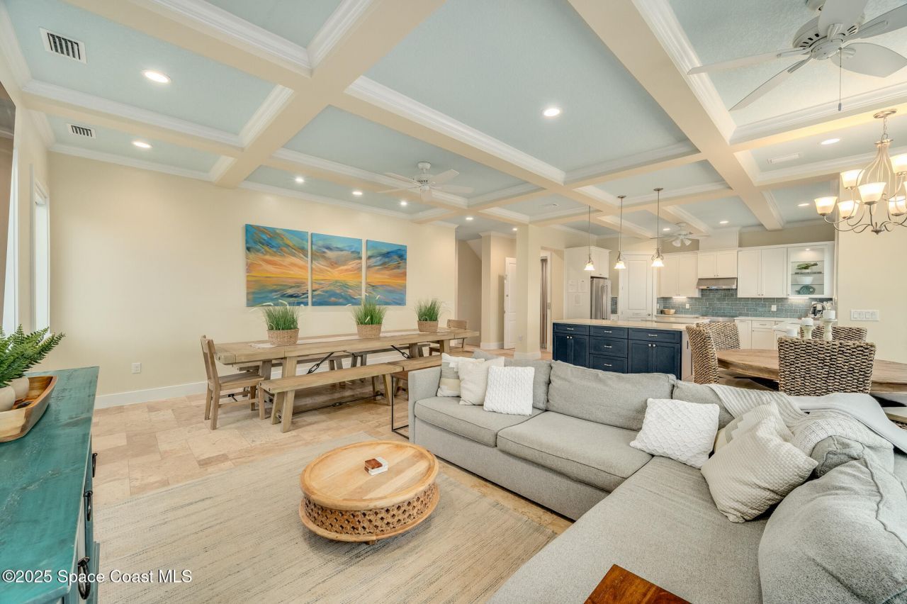 226 S Atlantic Avenue E, Cocoa Beach, FL 32931 Photo