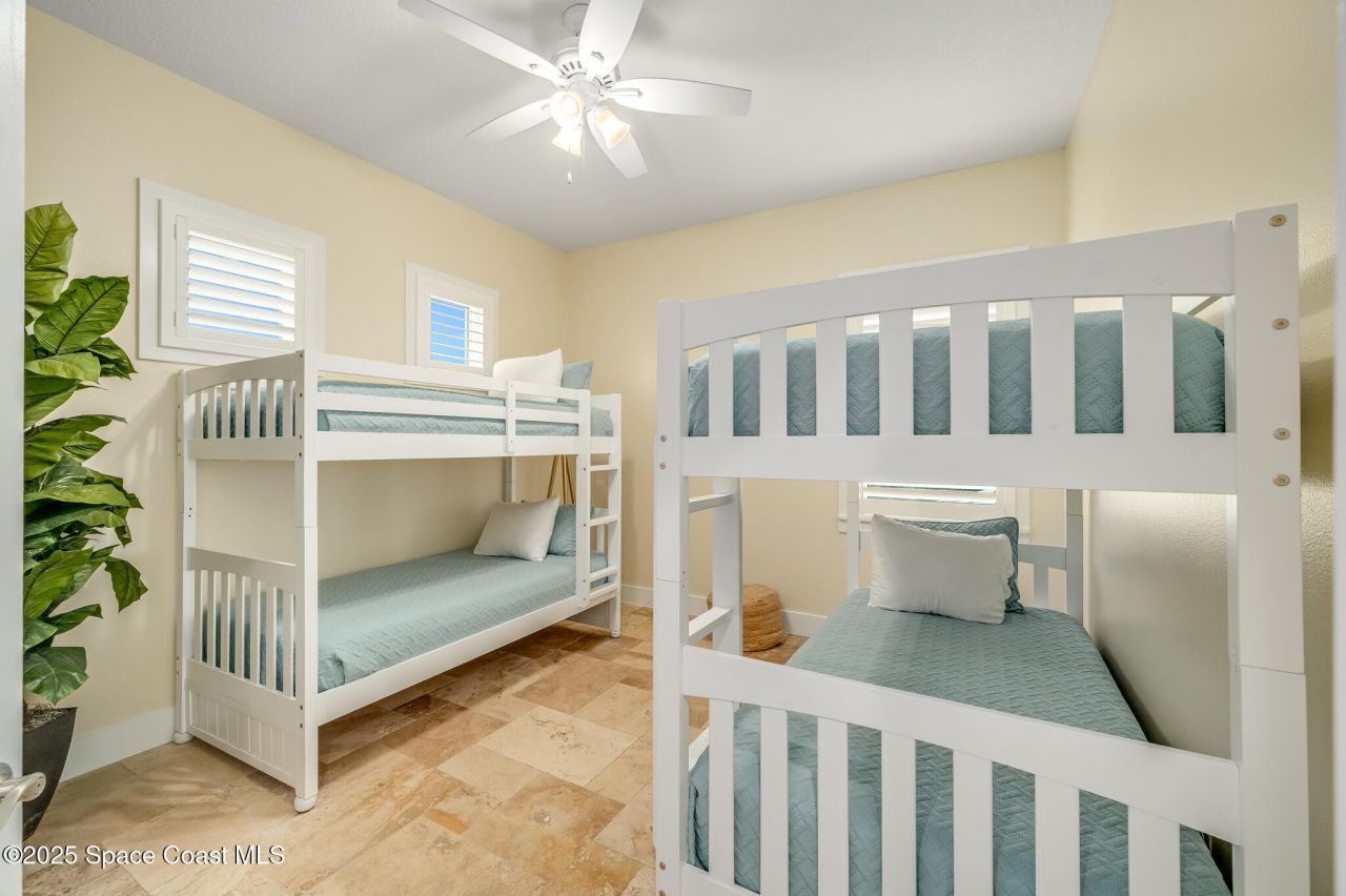 226 S Atlantic Avenue E, Cocoa Beach, FL 32931 Photo