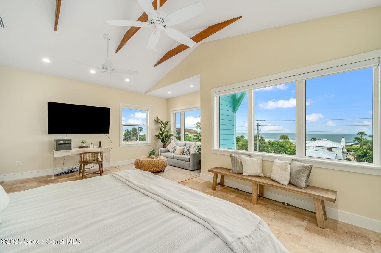 226 S Atlantic Avenue E, Cocoa Beach, FL 32931 Photo