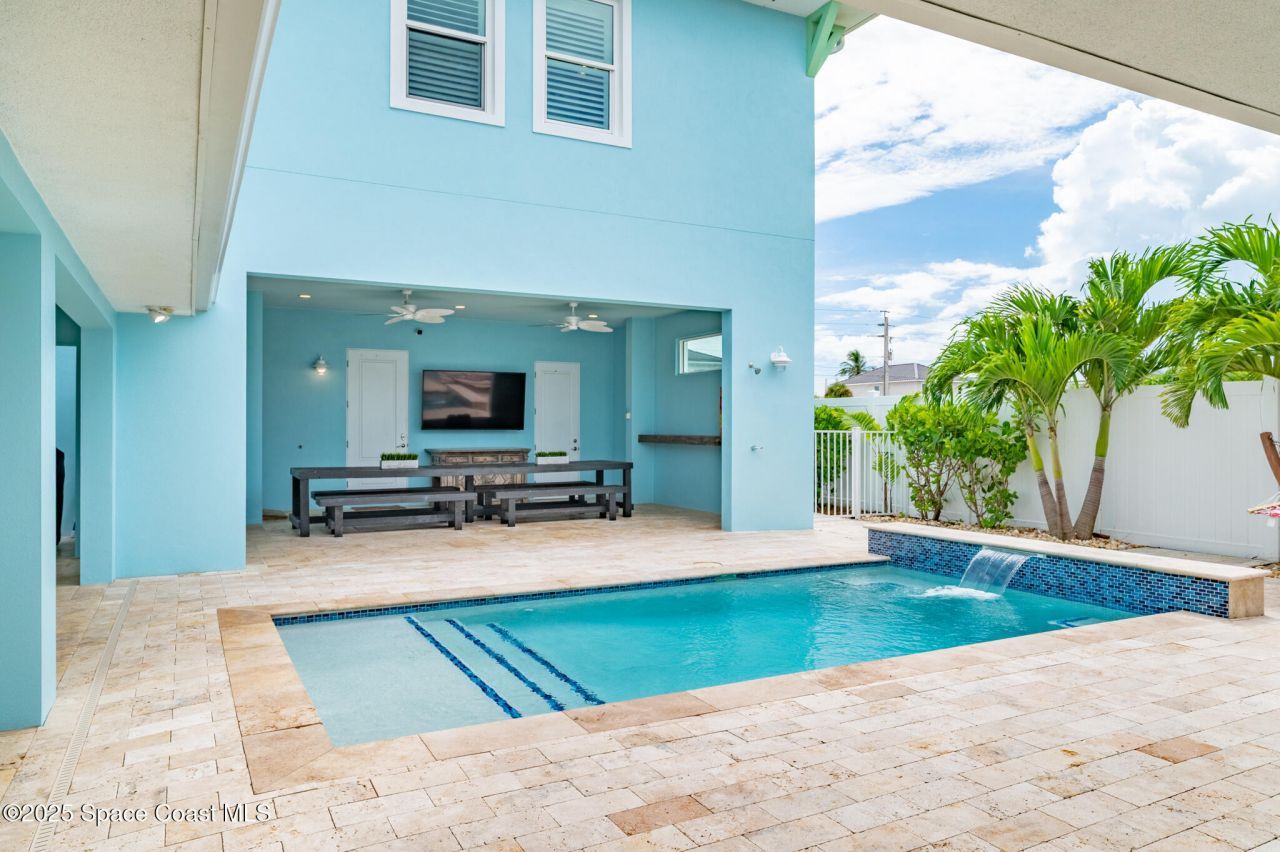 226 S Atlantic Avenue E, Cocoa Beach, FL 32931 Photo