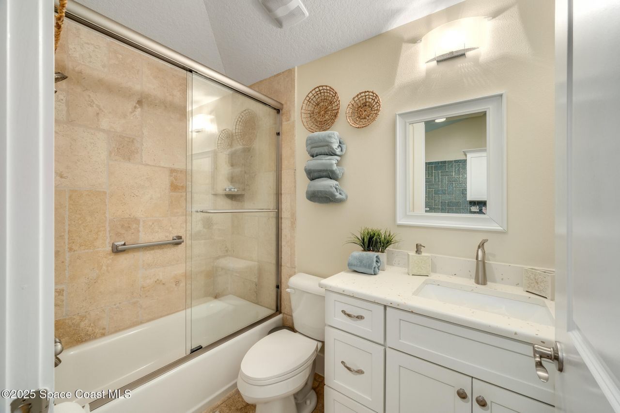 226 S Atlantic Avenue E, Cocoa Beach, FL 32931 Photo