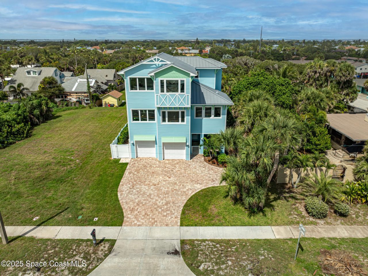 226 S Atlantic Avenue E, Cocoa Beach, FL 32931 Photo