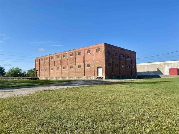 260 W STROUD STREET, Randolph, WI 53956